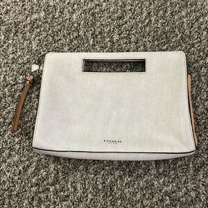 POCKET CLUTCH IN LEATHER (COACH F51536)